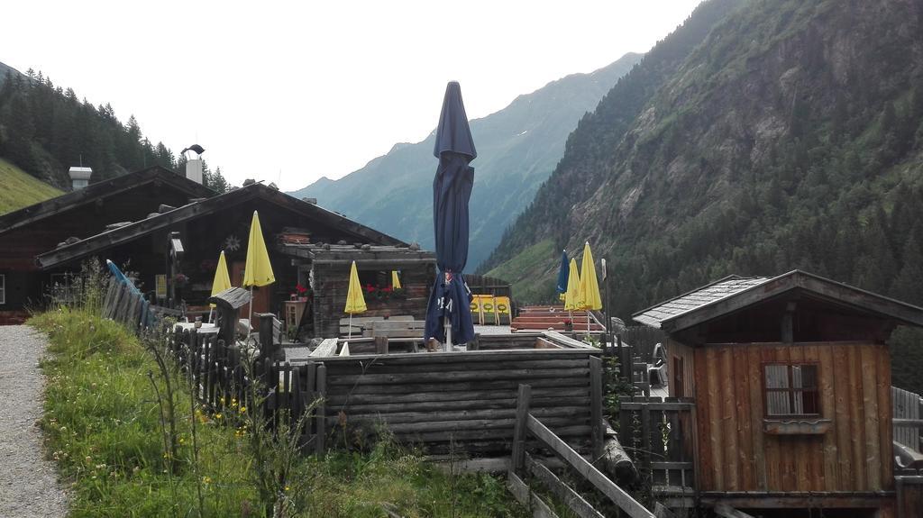 Landhaus Birgit Telfes im Stubai Bagian luar foto