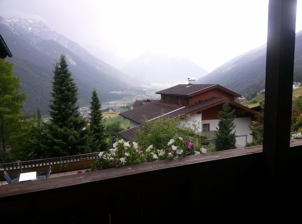 Landhaus Birgit Telfes im Stubai Bagian luar foto